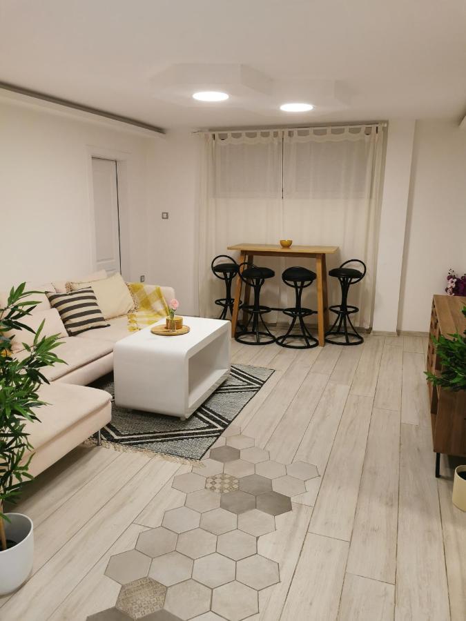 Apartman Tea Novi Sad Esterno foto